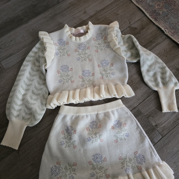 Mure Grand by Anthropologie Floral Ruffle Knit Sweater and Skirt Set SZ Medium - Picture 2 of 7